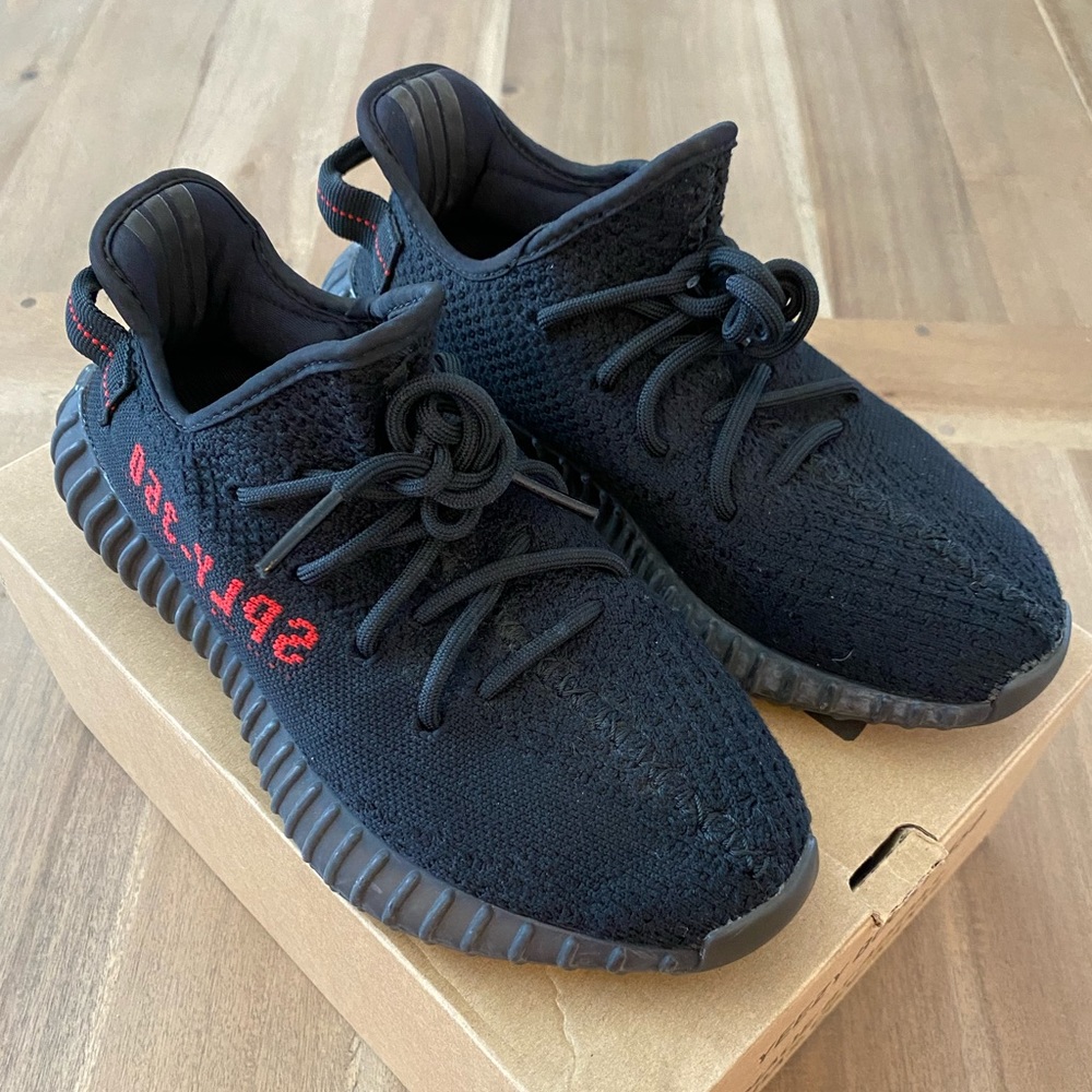 Yeezy 350 Bred